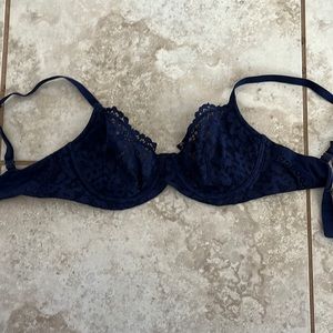 Victoria secret 32DD lace bra